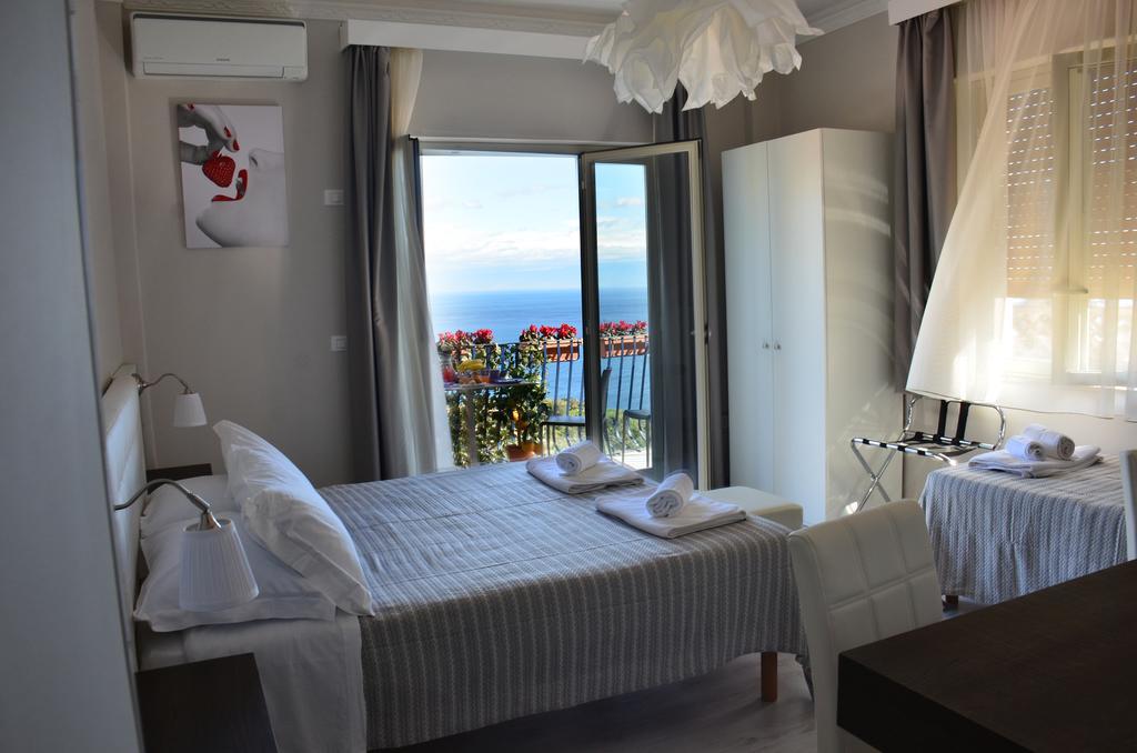 Athena Charming Rooms Taormina Luaran gambar